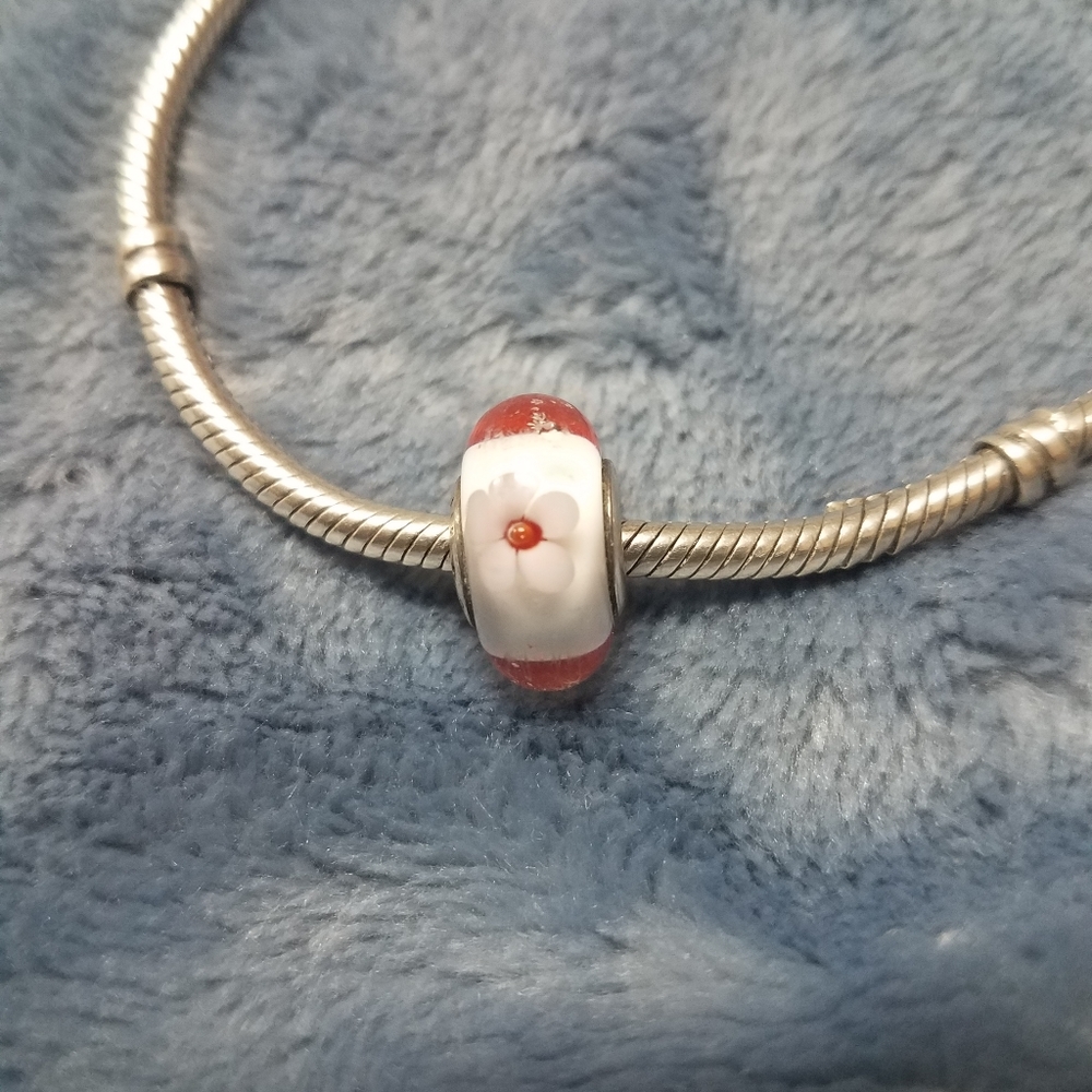 Glass flower bracelet bead